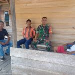 Babinsa koramil 413-05/Taman Sari Komsos Dengan warga binaan bahas tentang keamanan dan ketertiban