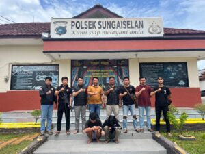 1328bff8-2d06-4a01-a149-b6c415c9f4fc