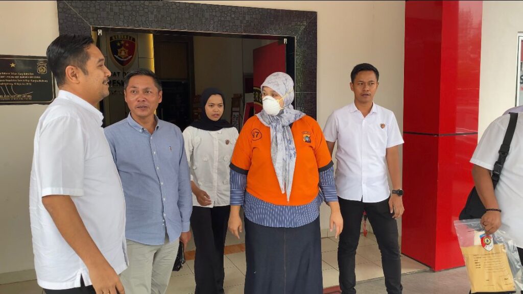 ed897c8d-3a66-464e-9c28-da909f3a0337