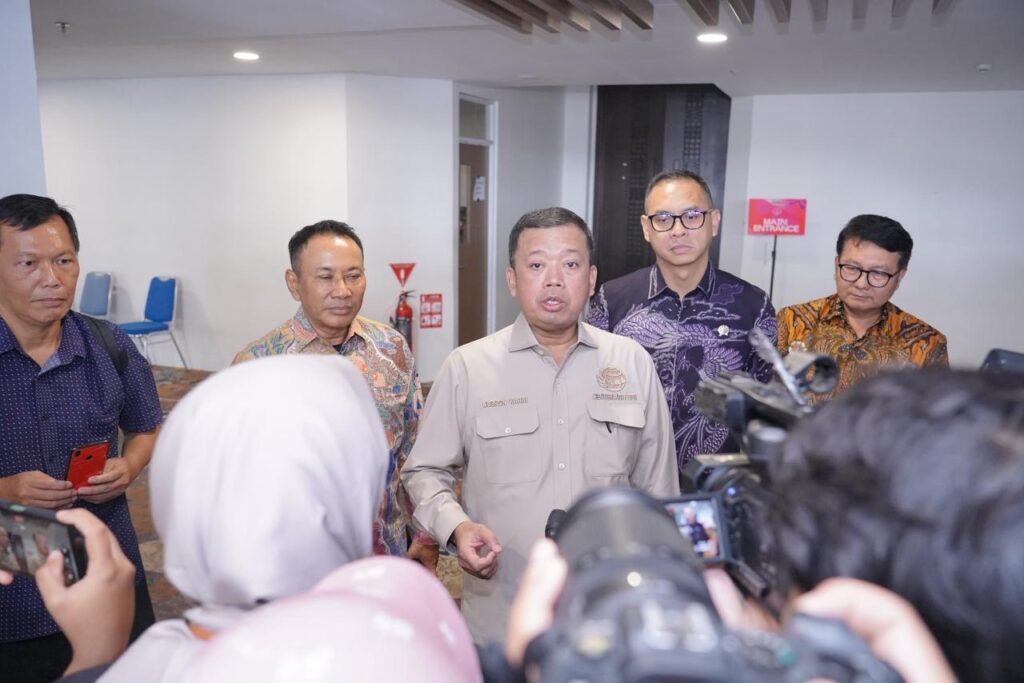 WhatsApp Image 2025-12-03 at 14.17.06 (1)