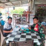 Babinsa Koramil 431-03/Kelapa. Melaksanakan monitoring wilayah binaanya