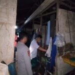 Polres Bangka Barat Cepat Tanggap, Bantu Keluarga Sakit dan Kurang Mampu Terdampak Banjir Rob Mentok