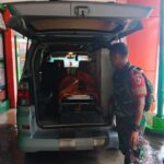 Babinsa 04/Sicincin Bersama Warga Temukan Potongan Tubuh Korban Banjir di Sicincin