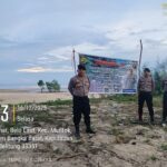 STOP TAMBANG ILEGAL! Satgas Preventif Polres Bangka Barat Pasang Spanduk Larangan di Kawasan Hutan Lindung