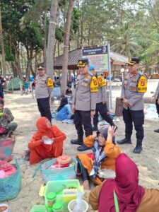 c8767413-1ef6-4fc3-a163-270b6c94d950